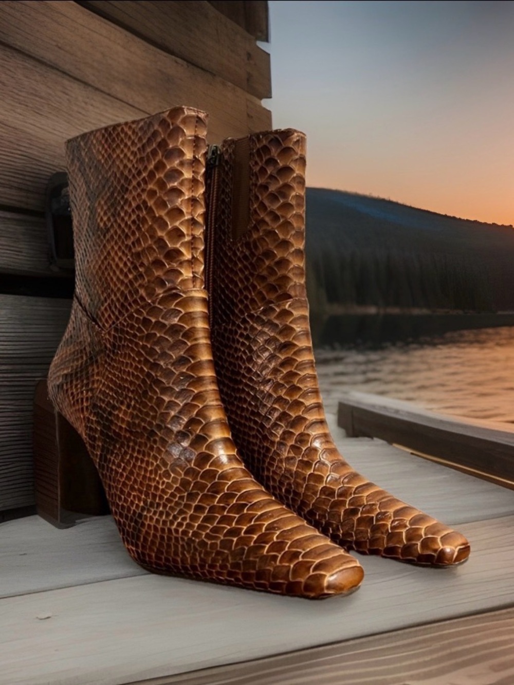 Donald Pliner Hinda Brown Snake Print Ankle Boots Size 9.5 Leather  Booties